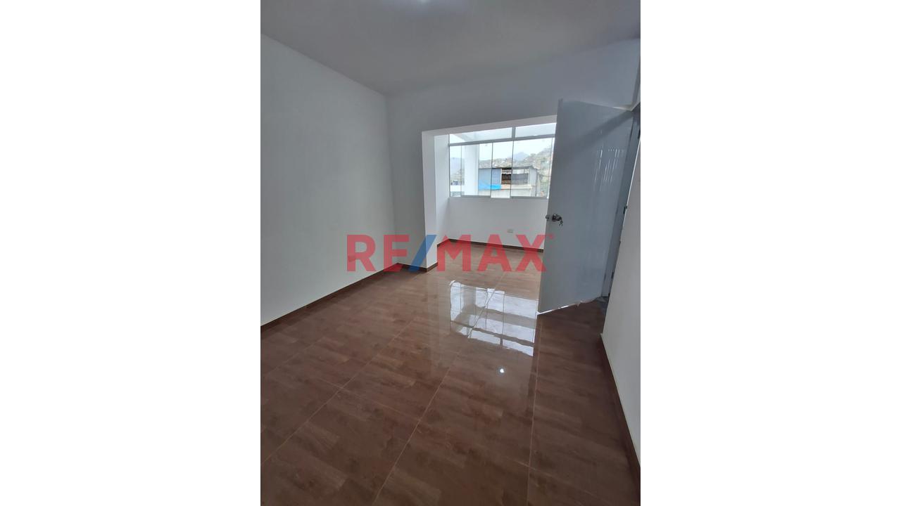 Venta Amplio Departamento En Estreno - Villa Maria Del Triunfo - Piso 4 - 3