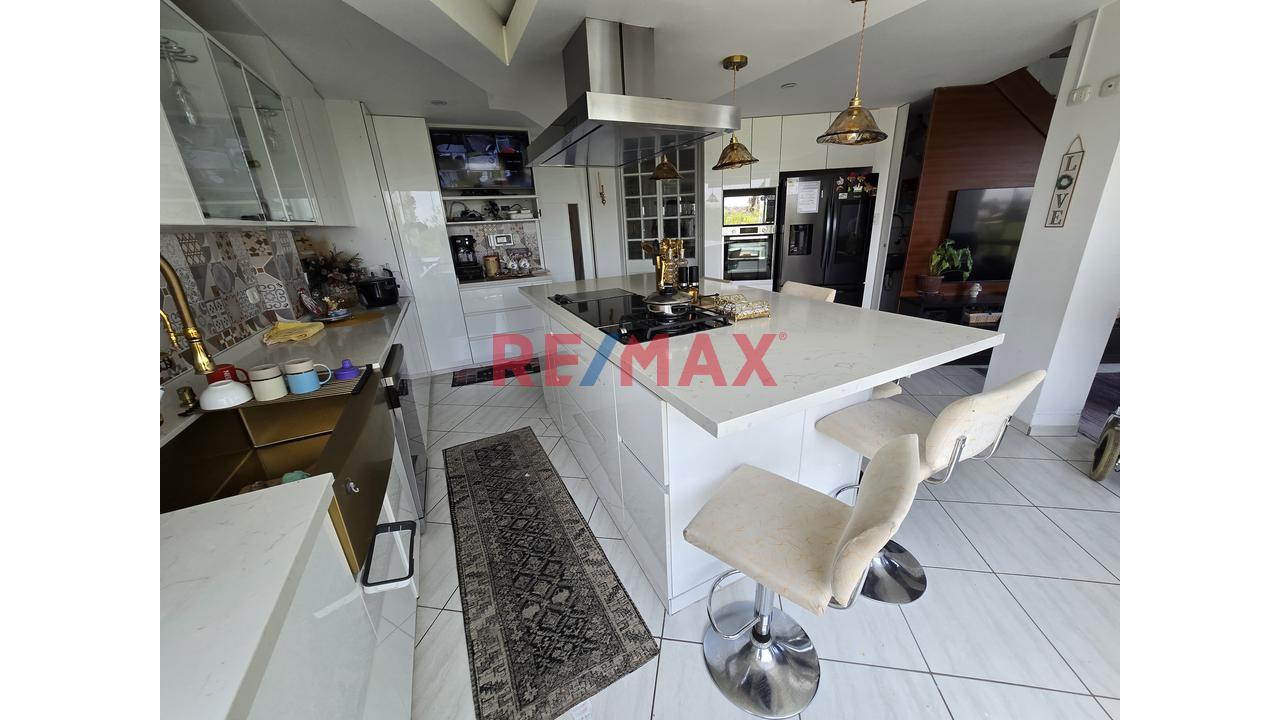 Amplio Duplex En Venta - Residencial Monte Bello Por Tahuaycani. - 2