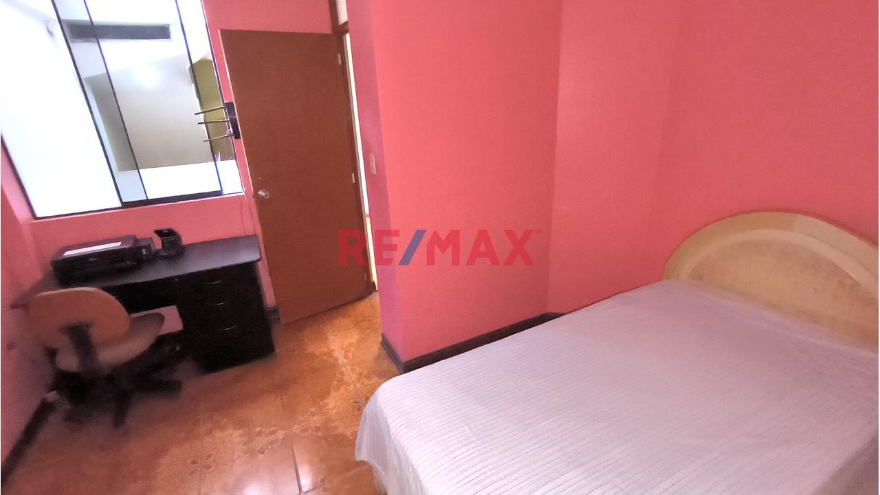 Se Vende Casa Semi Amoblada En La Urb. Santa Rosa — foto 12