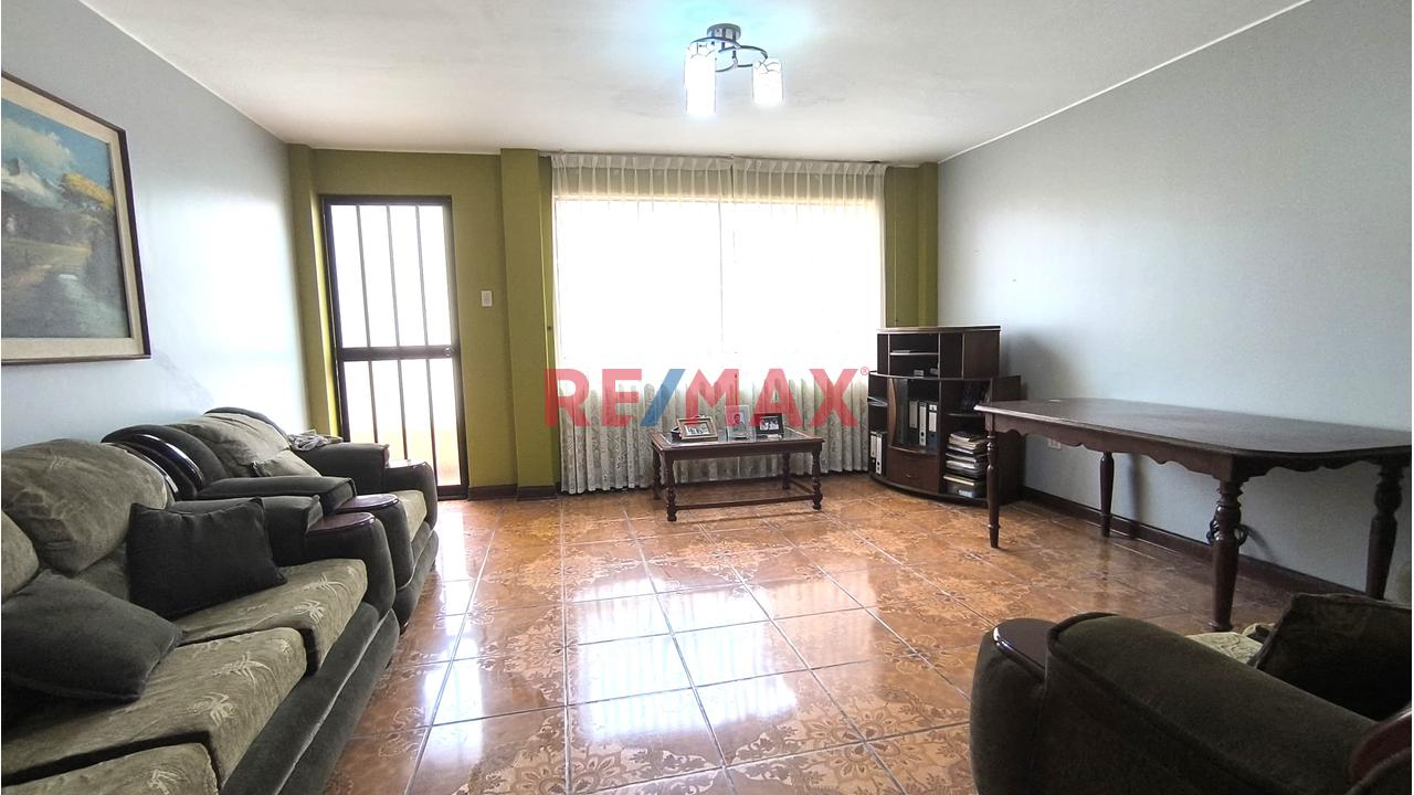 Se Vende Casa Semi Amoblada En La Urb. Santa Rosa — foto 10