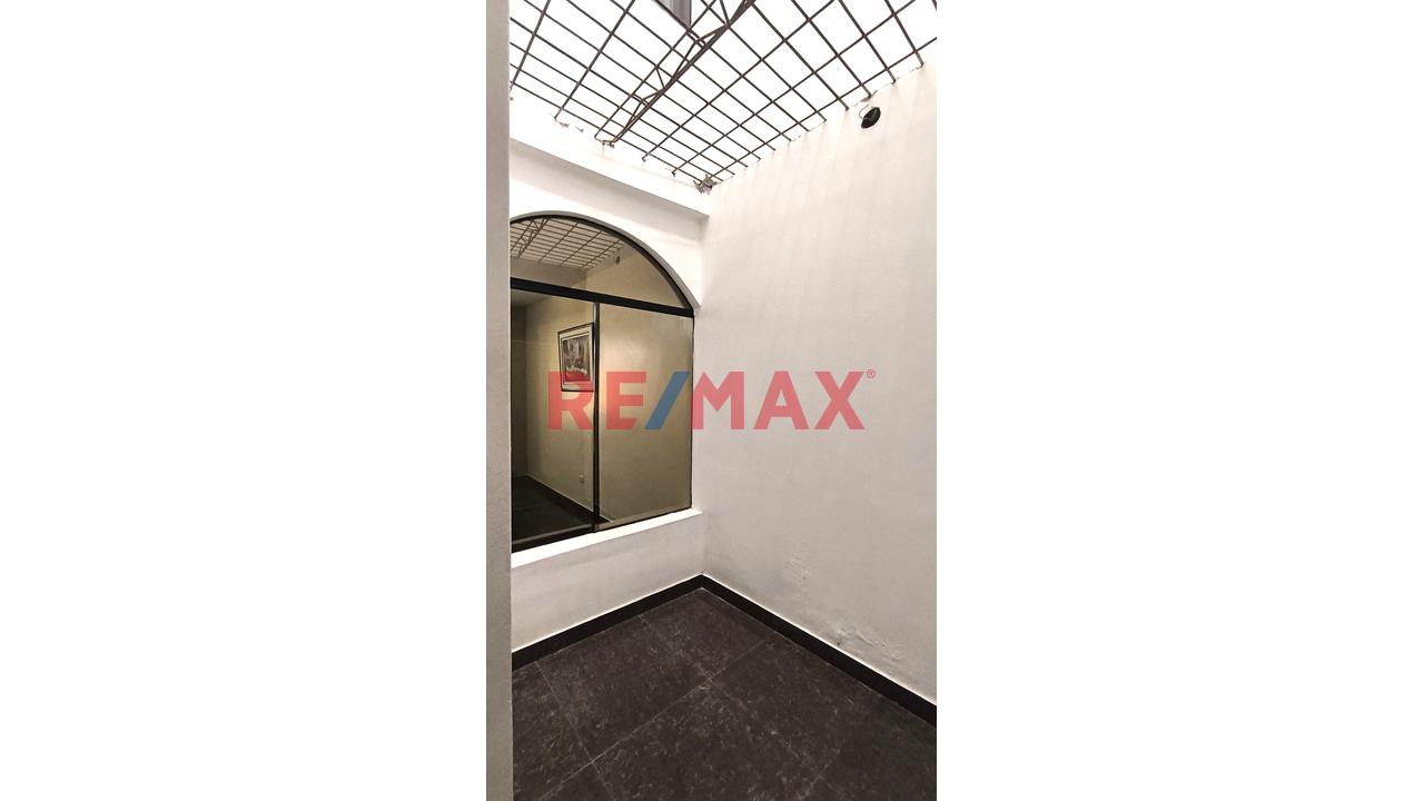 Se Vende Casa Semi Amoblada En La Urb. Santa Rosa — foto 5