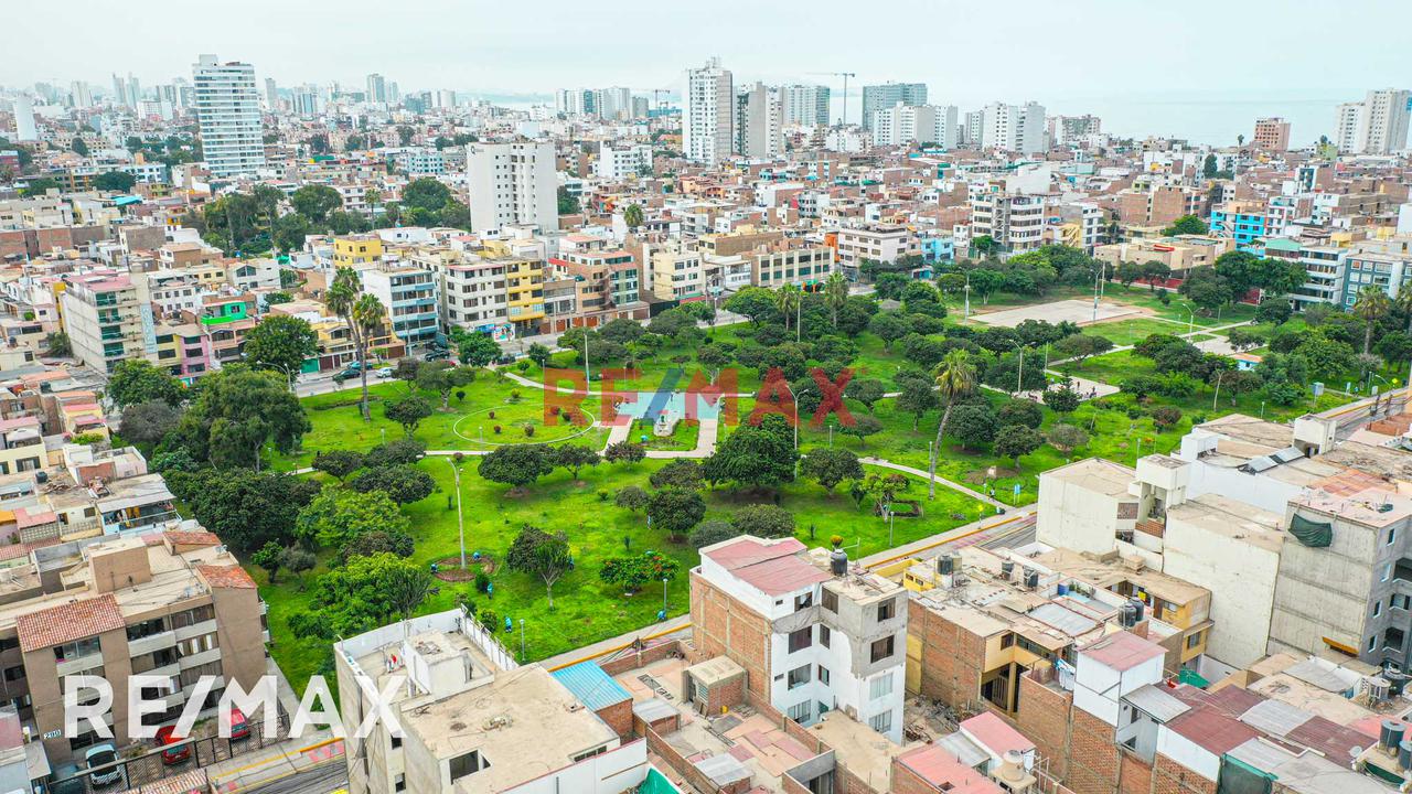 Departamento En Estreno En Barrio Médico En Edificio C/ Acceso Directo A Parque Privado