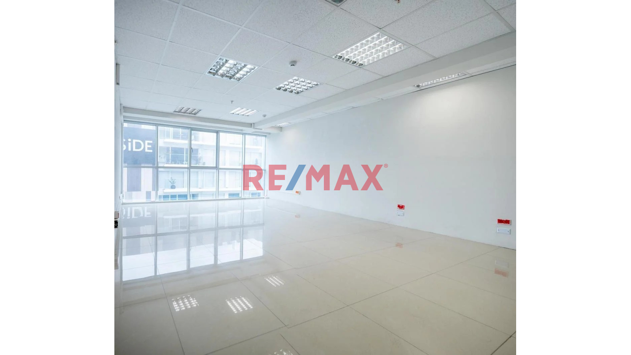Venta De Moderno Edificio Corporativo De 10 Pisos De 5400M2 En El Corazon Comercial De Miraflores — foto 2