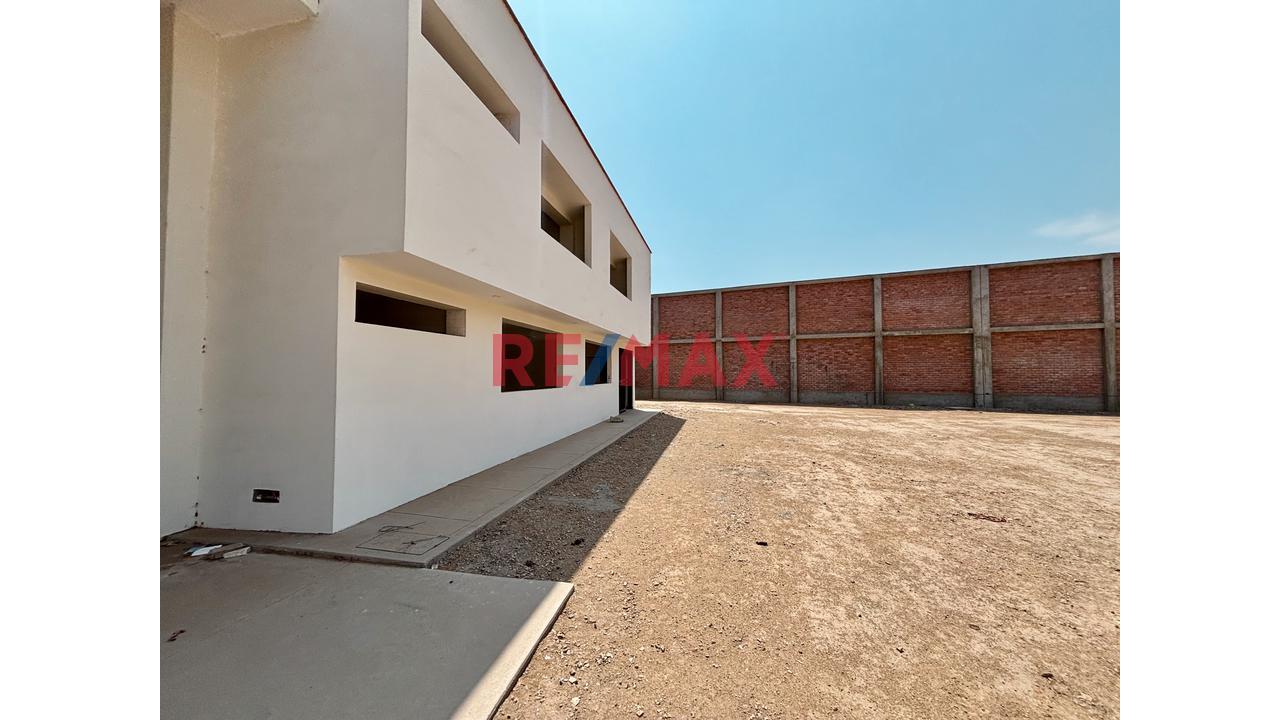 Alquiler De Local Industrial En Calle Las Moreras - Lurigancho - Huachipa - 14