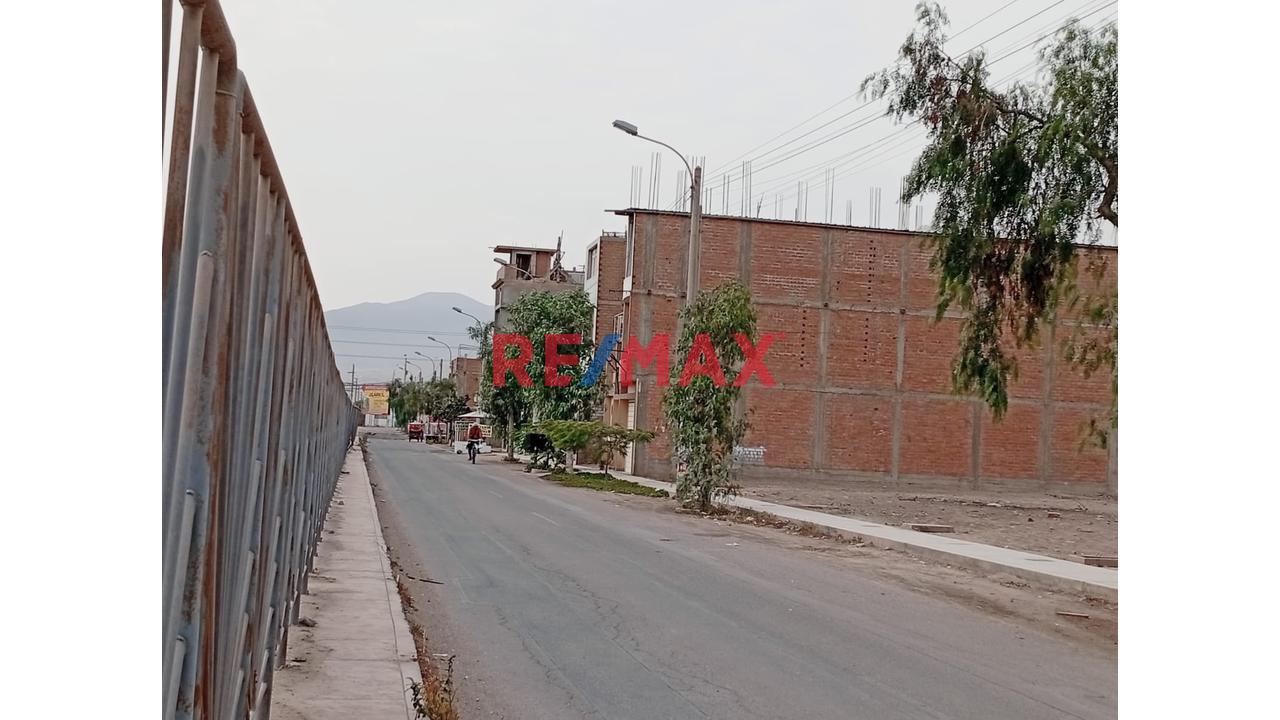Terreno En Venta Frente A Colegio Innova School Urb San Antonio De Carabayllo 2 — foto 5