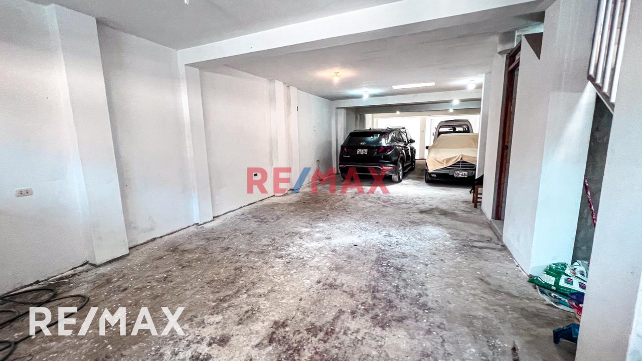 ✅ Local Comercial 100 M² En Av. Universitaria Y Av. Mayolo / Amplio, Estratégico E Ideal Para Oficina, Almacén O Veterinaria — foto 3