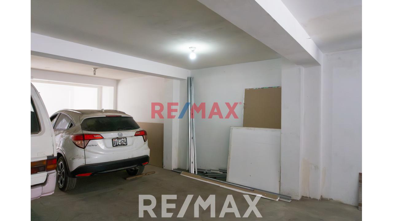✅ Local Comercial 100 M² En Av. Universitaria Y Av. Mayolo / Amplio, Estratégico E Ideal Para Oficina, Almacén O Veterinaria — foto 9