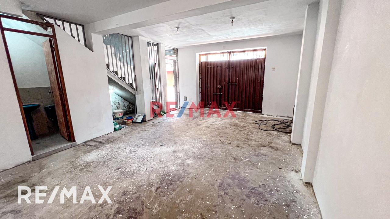 ✅ Local Comercial 100 M² En Av. Universitaria Y Av. Mayolo / Amplio, Estratégico E Ideal Para Oficina, Almacén O Veterinaria — foto 4