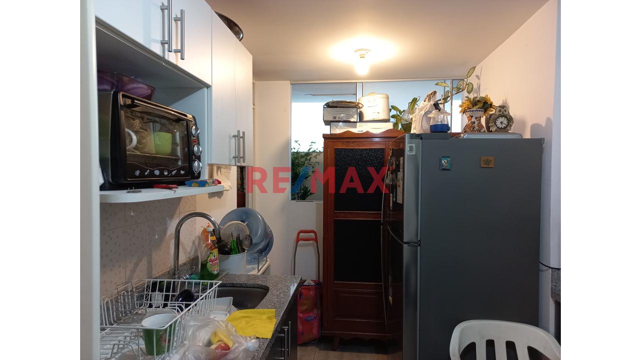 Venta De Moderno Departamento En Urb. Santa Beatriz — foto 14