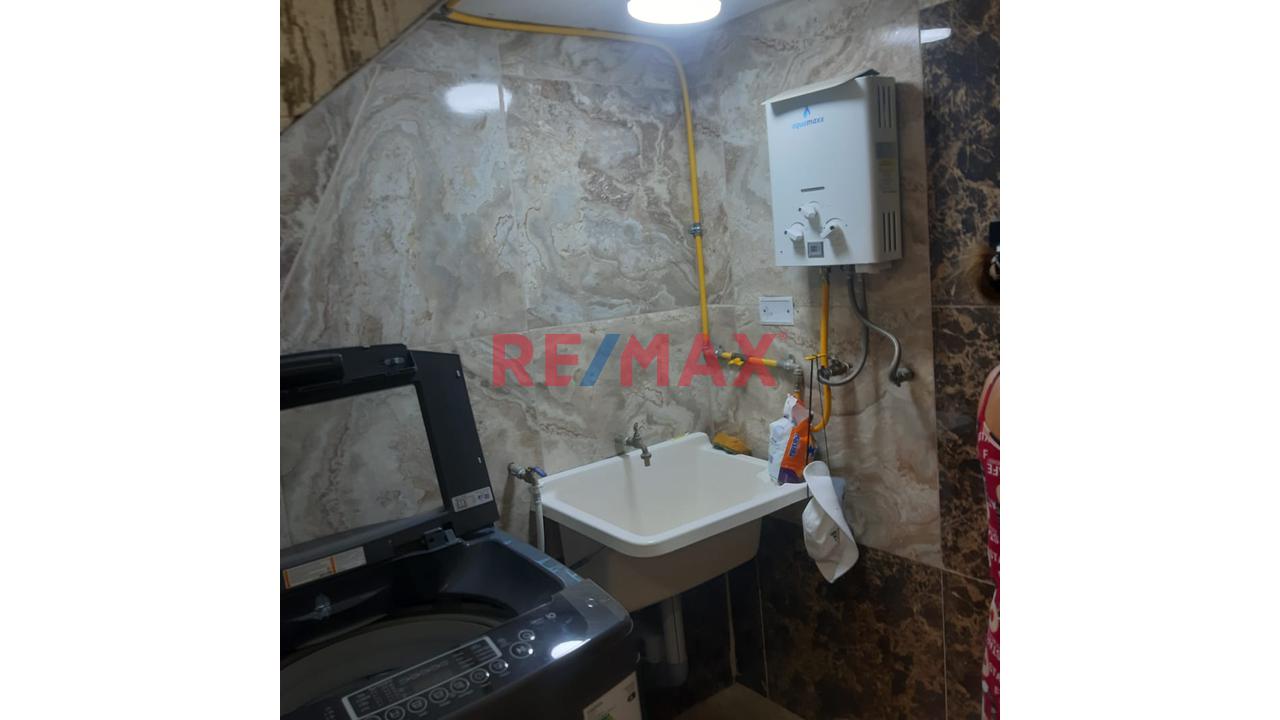Oportunidad Vendo Casa Con 3 Departamentos Y Local Comercial En Avenida — foto 9