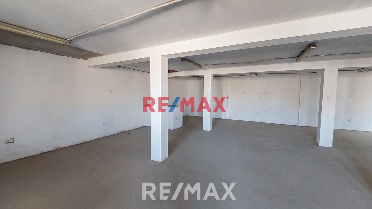 Local Industrial | Ac 900 M2| A Pasos De Av. Nestor Gambetta - 11