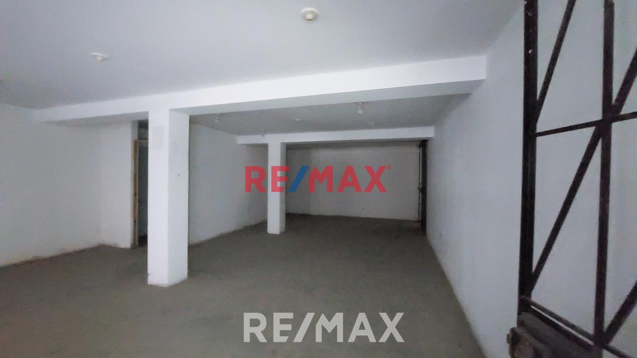 Local Industrial | Ac 900 M2| A Pasos De Av. Nestor Gambetta - 20