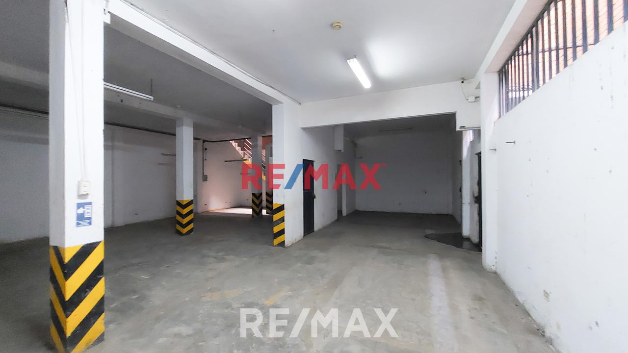 Local Industrial | Ac 900 M2| A Pasos De Av. Nestor Gambetta - 7
