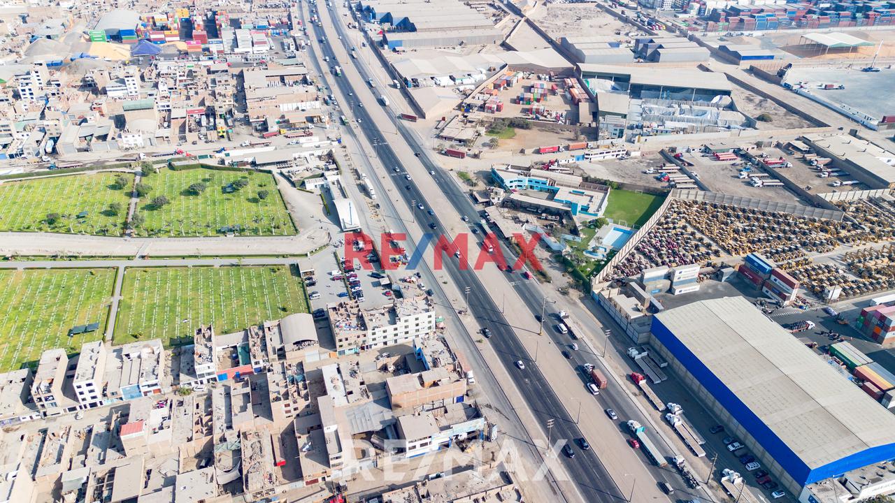 Local Industrial | Ac 900 M2| A Pasos De Av. Nestor Gambetta - 2