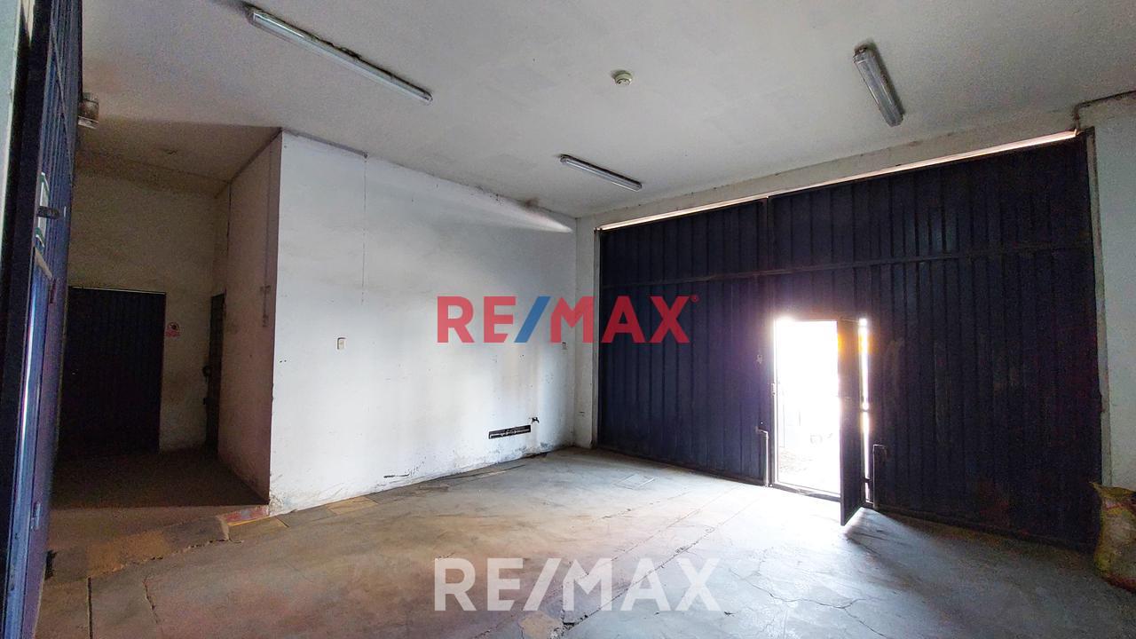 Local Industrial | Ac 900 M2| A Pasos De Av. Nestor Gambetta - 5