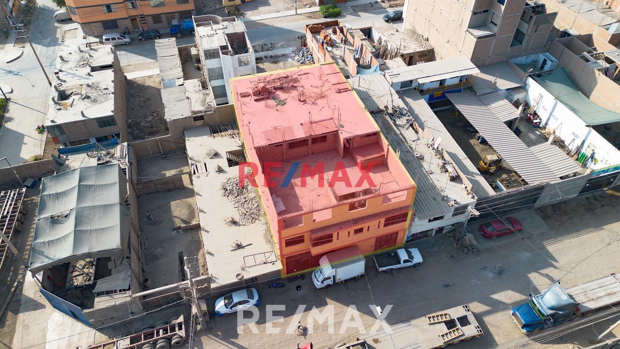 Local Industrial | Ac 900 M2| A Pasos De Av. Nestor Gambetta - 4