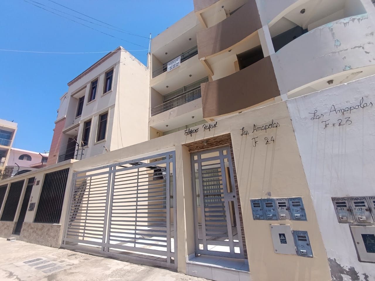Bajo De Precio💵🔝Dpto En Venta 📌Sta Maria Del Pinar Etapa Ii  🛣️Calle Las Amapolas 📐A.T. 99 M² ➕ Cochera 🚗 - 1