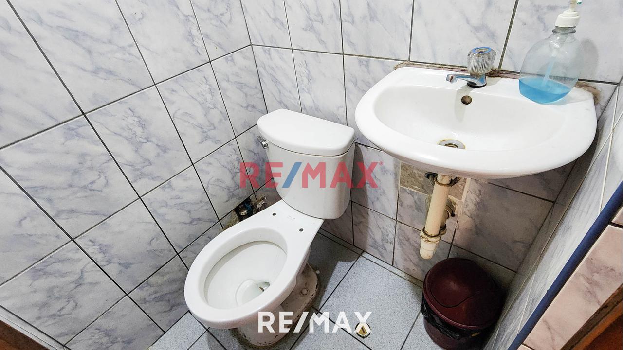 Alquiler De Local Comercial En Plena Avenida - 19
