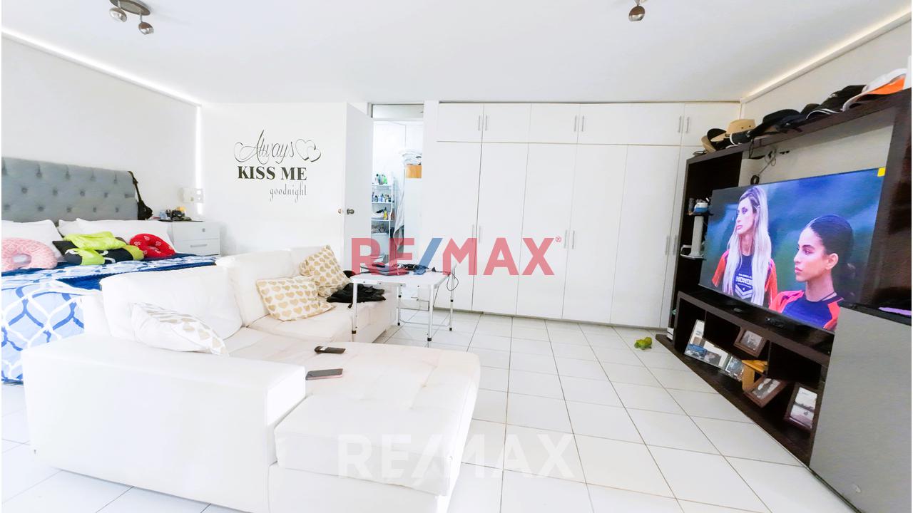 Venta De Departamento En 4To Piso — foto 8