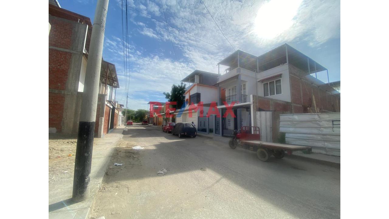 Venta De Terreno De 258 M2 En Miraflores Country Club - 2
