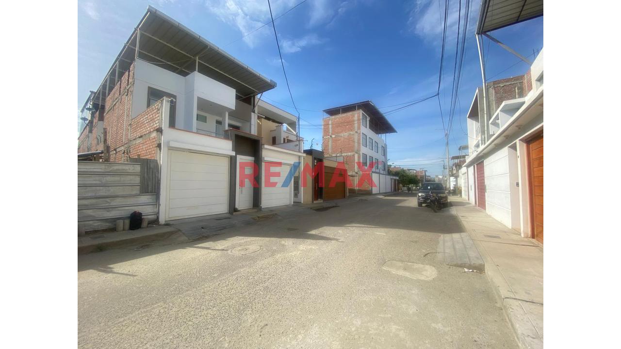 Venta De Terreno De 258 M2 En Miraflores Country Club - 6
