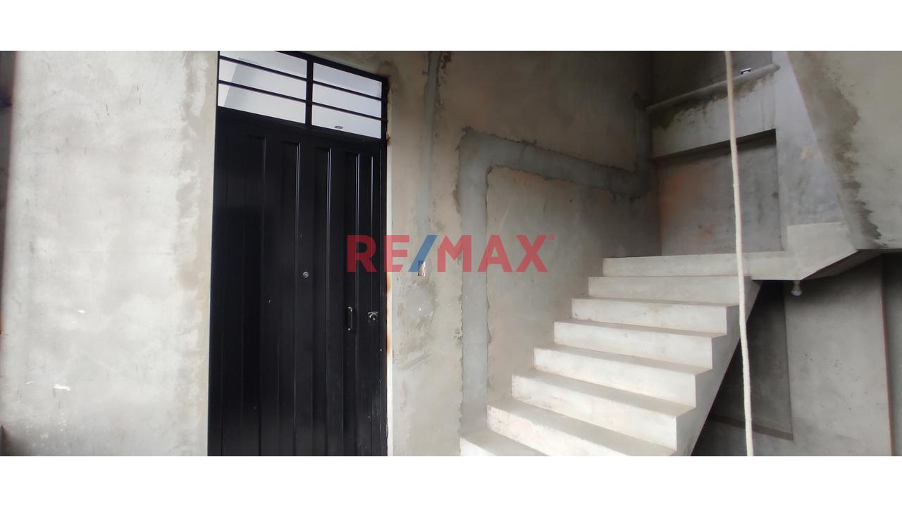 Se Vende Edificio En Construccion De 6 Pisos, Inversión Segura Y Altamente Rentable, Con 880 M2 De Area Construido, Ubicado En La Cuadra 3 De Av. Templo Tardío, Urb. Mangomarca, San Juan De Lurigancho - 12
