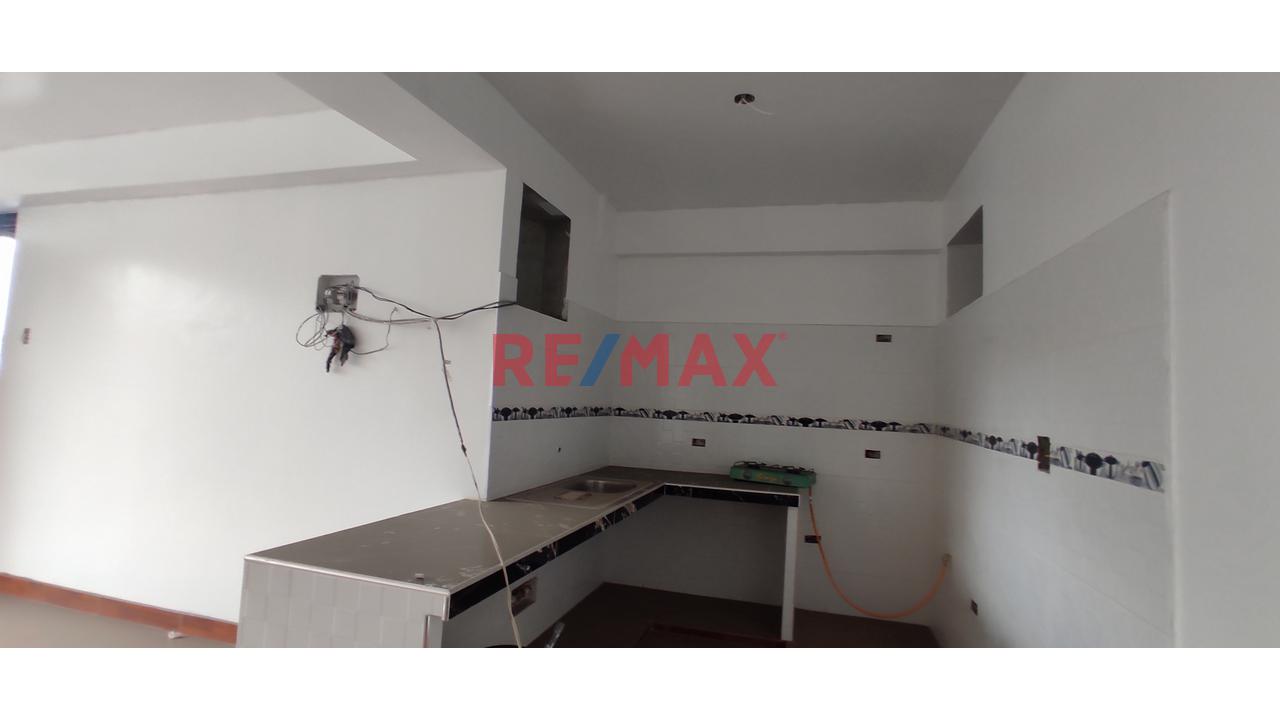 Se Vende Edificio En Construccion De 6 Pisos, Inversión Segura Y Altamente Rentable, Con 880 M2 De Area Construido, Ubicado En La Cuadra 3 De Av. Templo Tardío, Urb. Mangomarca, San Juan De Lurigancho - 16