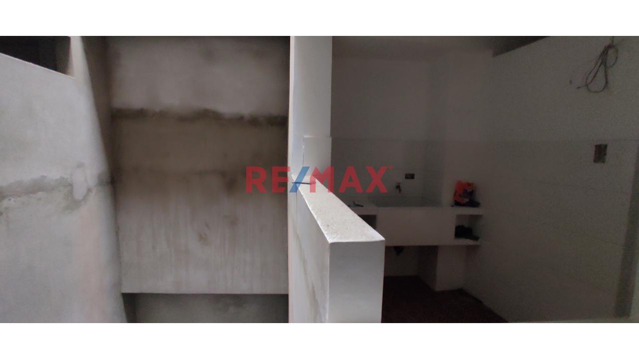 Se Vende Edificio En Construccion De 6 Pisos, Inversión Segura Y Altamente Rentable, Con 880 M2 De Area Construido, Ubicado En La Cuadra 3 De Av. Templo Tardío, Urb. Mangomarca, San Juan De Lurigancho - 11