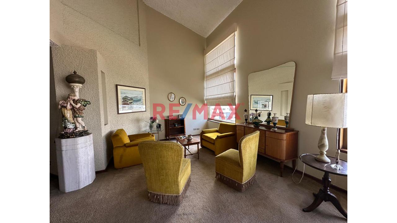 Se Vende Lindo Duplex En El Corazón De San Isidro !! Con La Mejor Vista De La Ciudad Y Sus Parques !! — foto 2