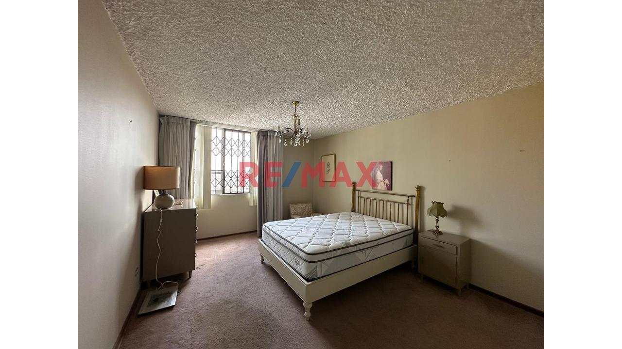 Se Vende Lindo Duplex En El Corazón De San Isidro !! Con La Mejor Vista De La Ciudad Y Sus Parques !! — foto 12