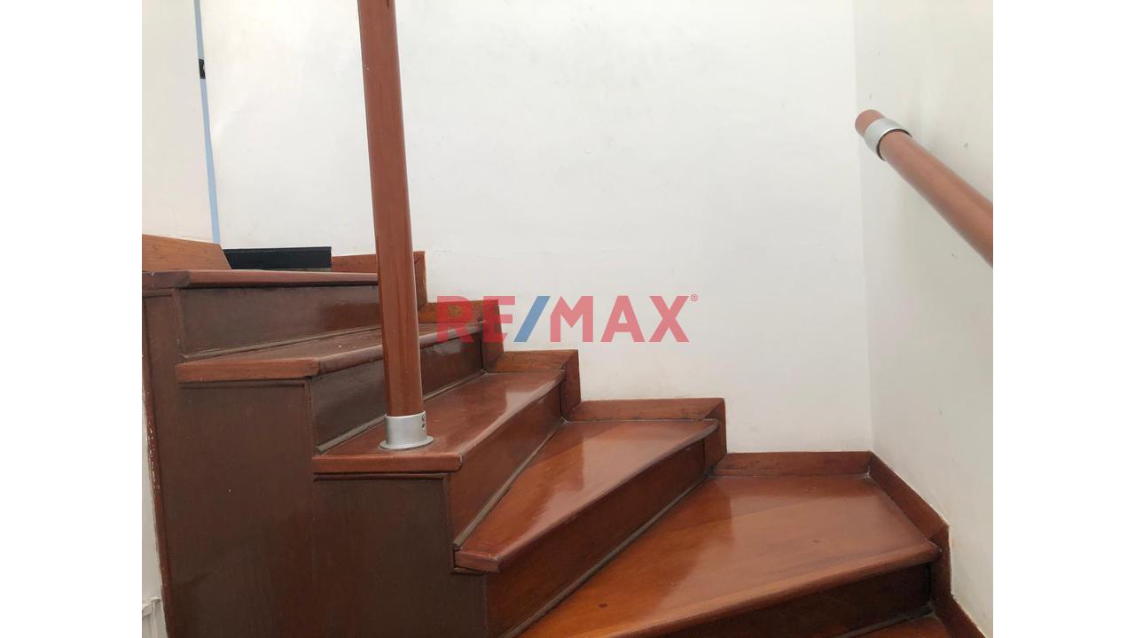 Alquiler De Oficina Duplex En Esquina En Miraflores — foto 10