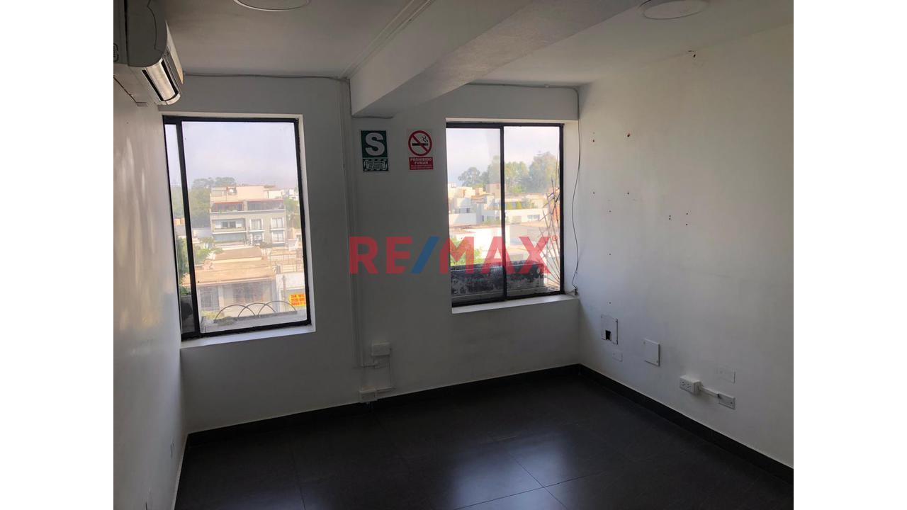 Alquiler De Oficina Duplex En Esquina En Miraflores — foto 14