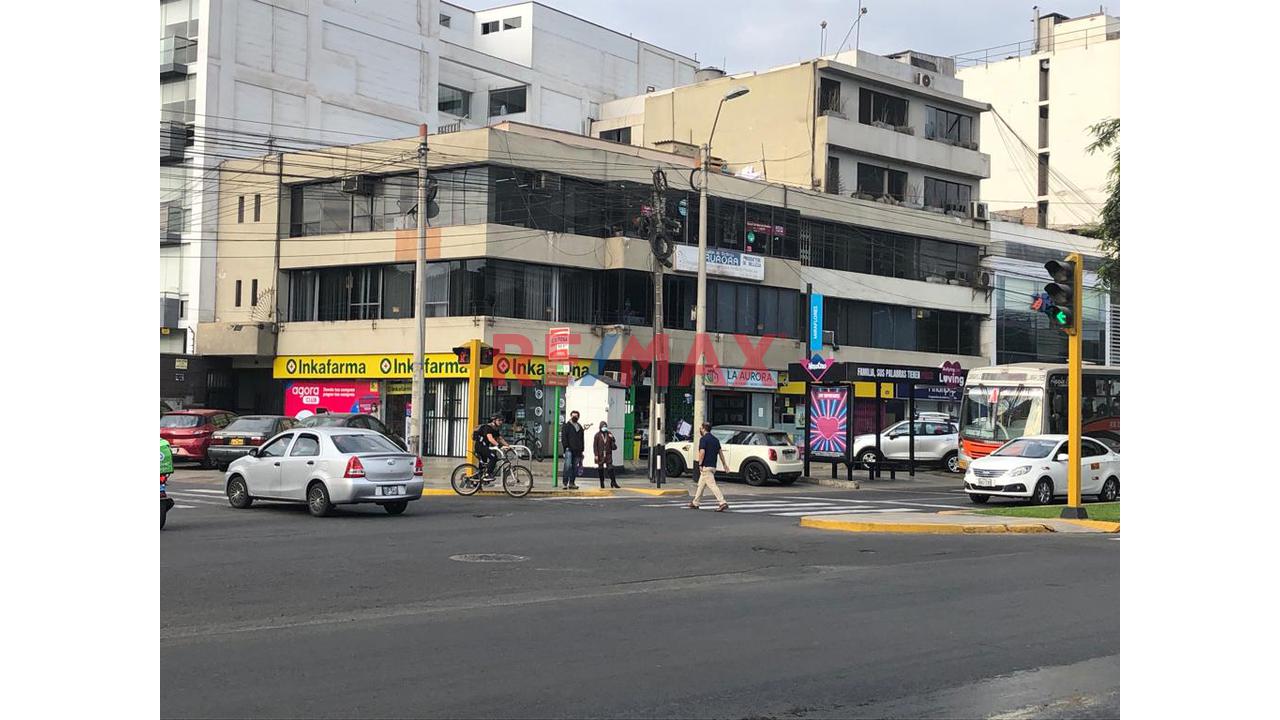 Alquiler De Oficina Duplex En Esquina En Miraflores — foto 4