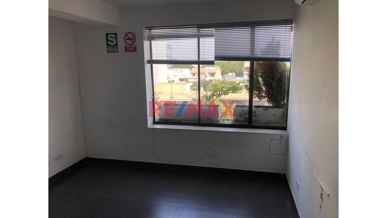 Alquiler De Oficina Duplex En Esquina En Miraflores — foto 6