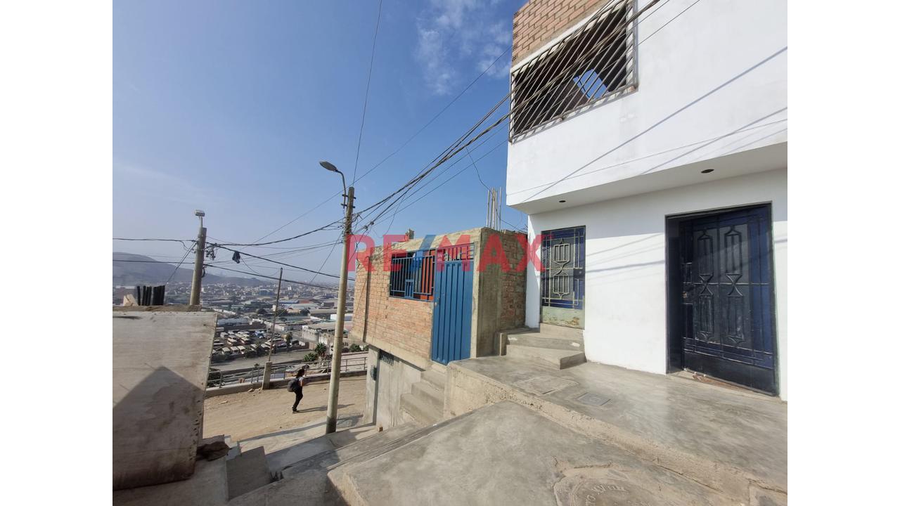¡Oportunidad En Puente Piedra! Casa De 2 Pisos Con Entradas Independientes – Ideal Para Vivir - 1