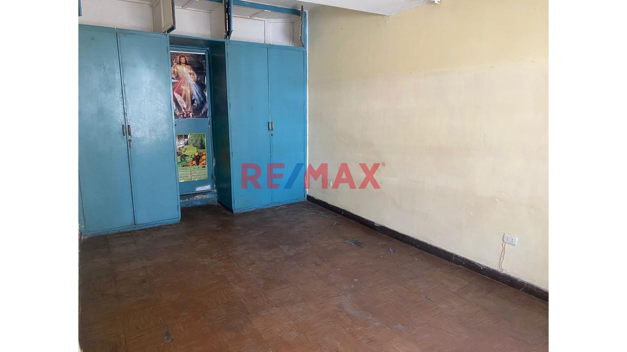 Se Vende Casa Como Terreno En Cercado De Lima - 16