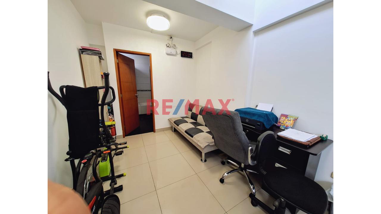 Vendo Departamento Duplex En Zona Residencial Exclusiva De Santiago De Surco — foto 2
