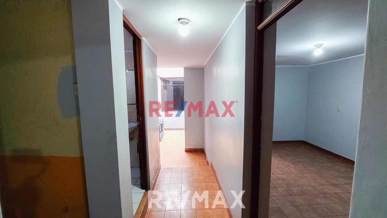 Venta De Local Comercial En Av. Zamurrilla - Smp - 6