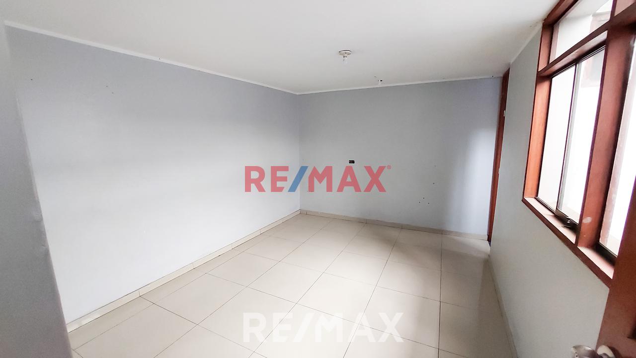 Venta De Local Comercial En Av. Zamurrilla - Smp - 2