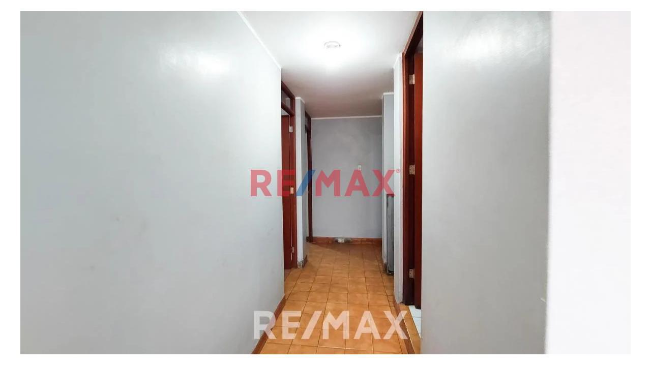 Venta De Local Comercial En Av. Zamurrilla - Smp