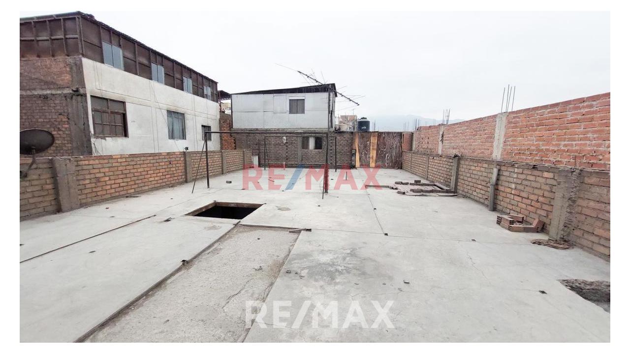 Venta De Local Comercial En Av. Zamurrilla - Smp - 19
