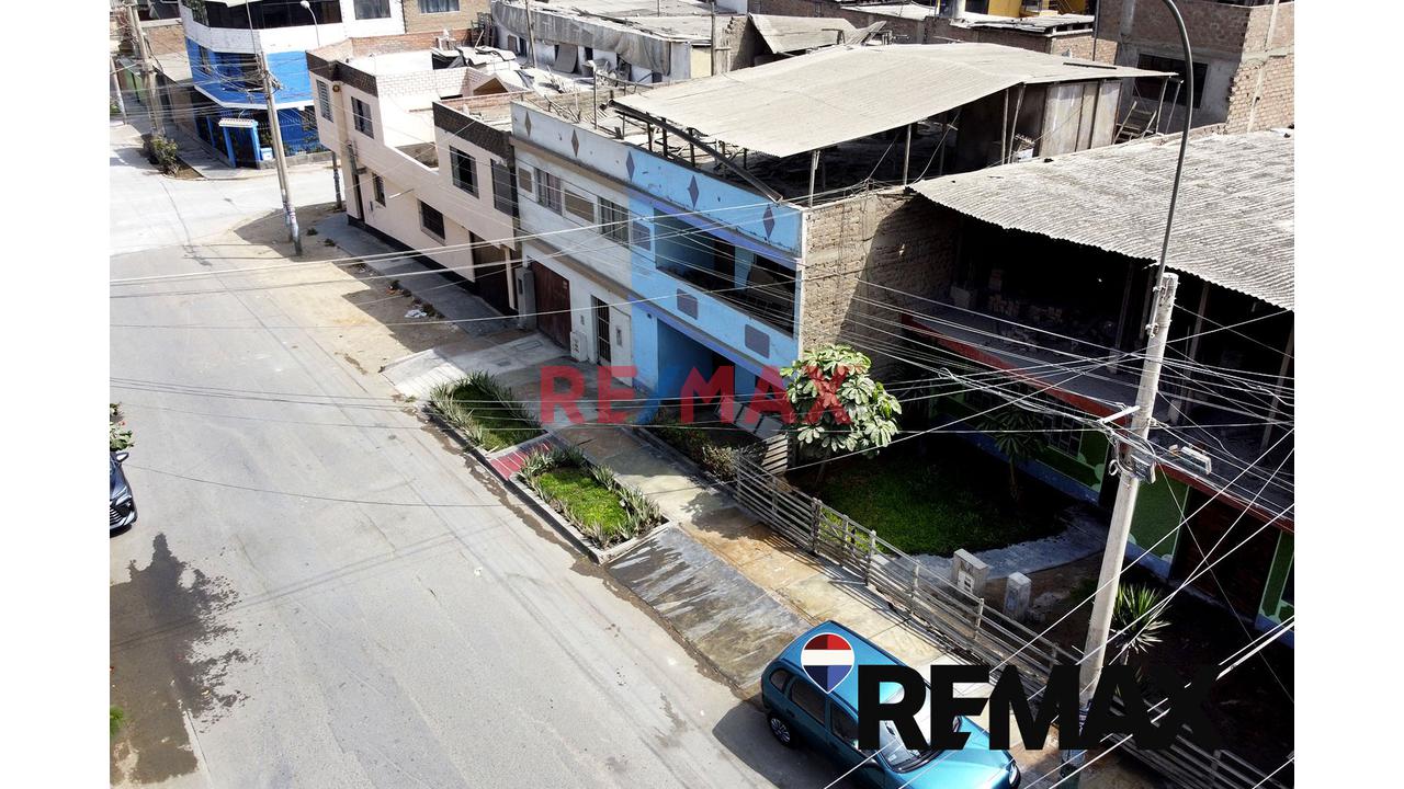 Se Vende Amplio Terreno En Villa Maria Del Triunfo - 13