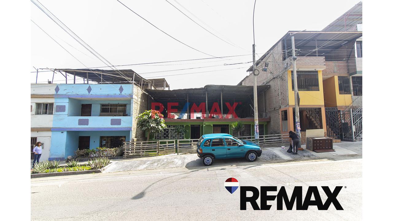 Se Vende Amplio Terreno En Villa Maria Del Triunfo - 8