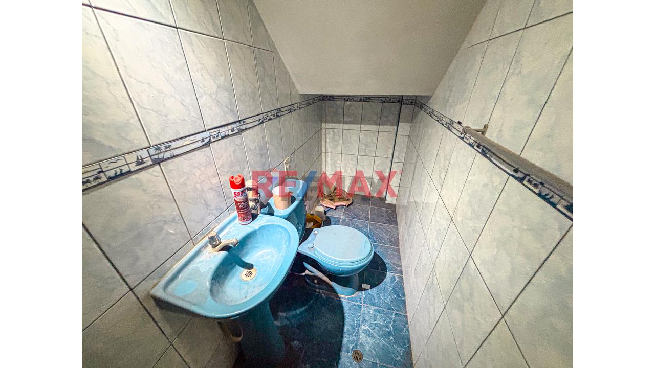 Se Vende Amplia Casa De 2 Pisos + Local Comercial En Puente Piedra - 19