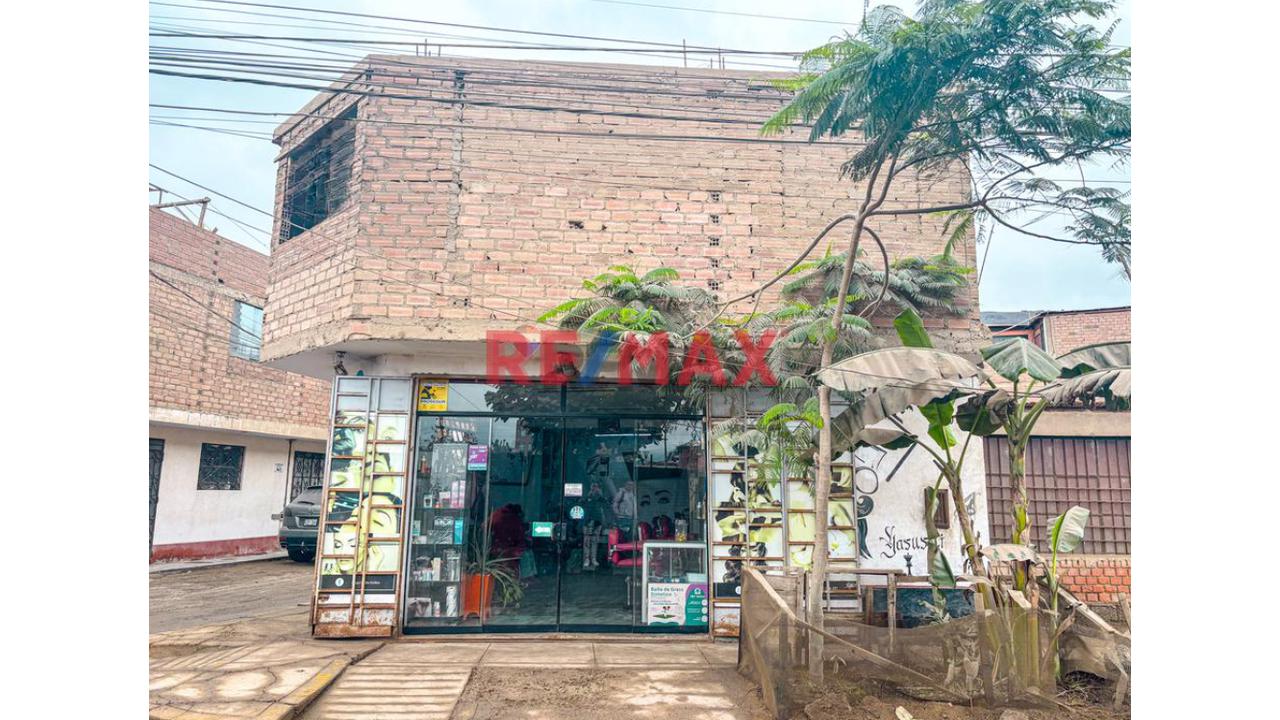 Se Vende Amplia Casa De 2 Pisos + Local Comercial En Puente Piedra - 9