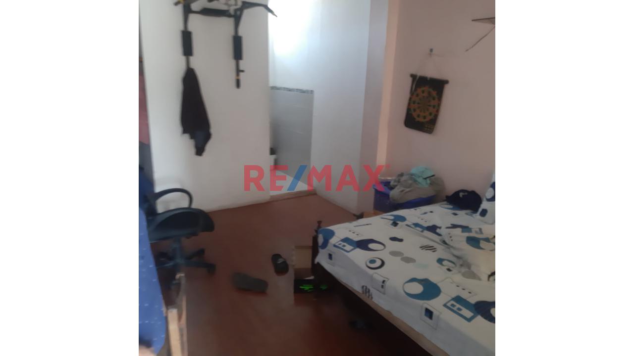 Casa En Av Separadora Industrial De 2 Pisos — foto 6