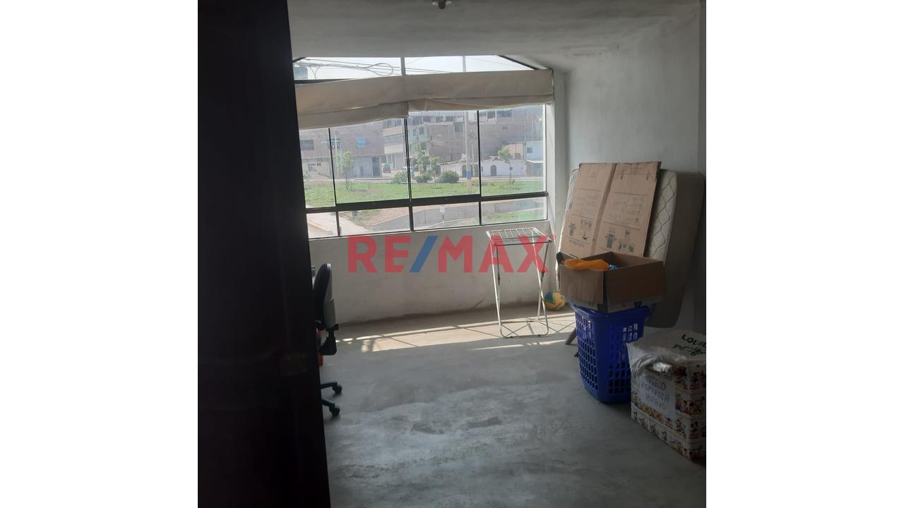 Casa En Av Separadora Industrial De 2 Pisos — foto 5