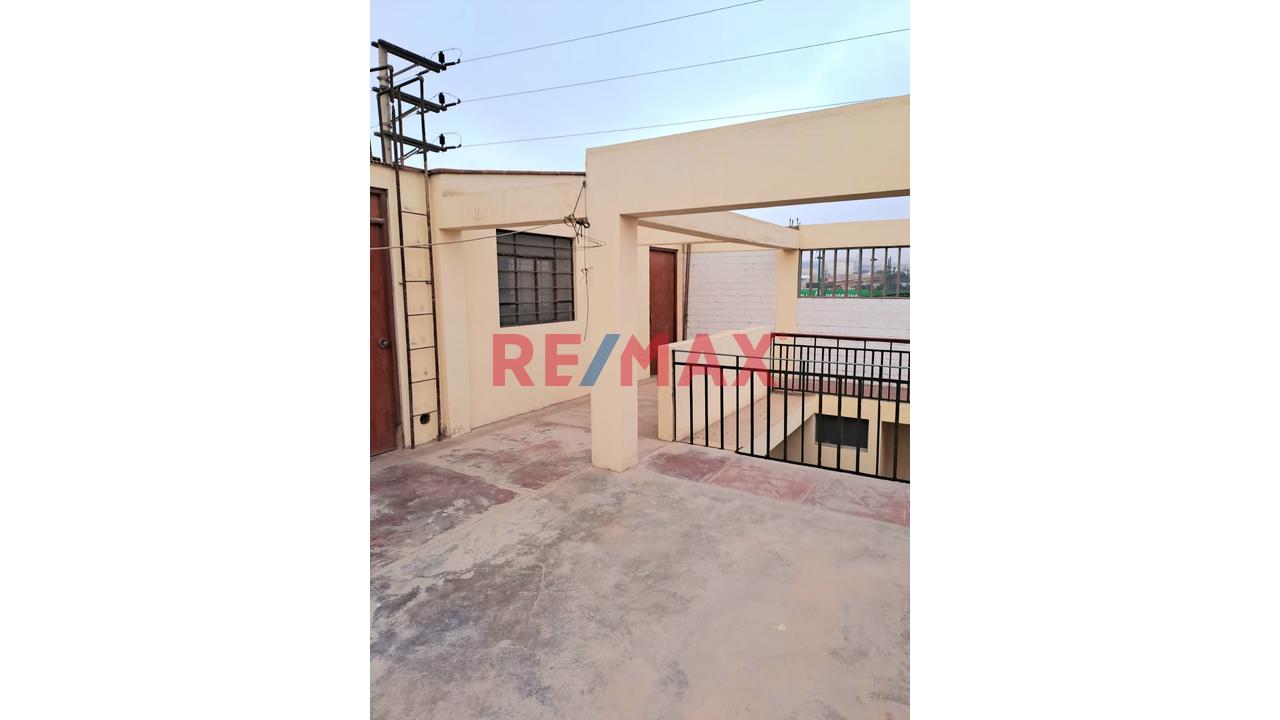 Terreno Industrial de 2 dormitorios y 2 baños ubicado en Chorrillos Terreno Industrial de 2 dormitorios y 2 baños ubicado en Chorrillos
