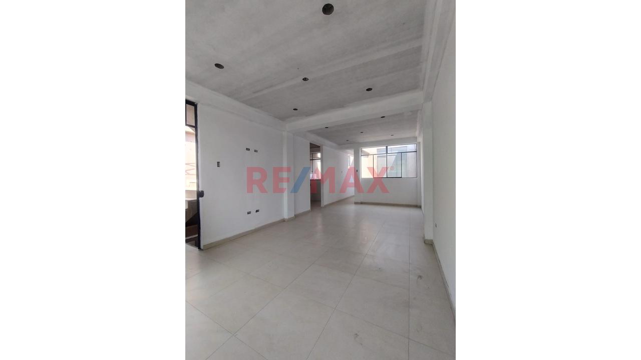 Casa de 6 dormitorios en Ventanilla, 212 m² — foto 3