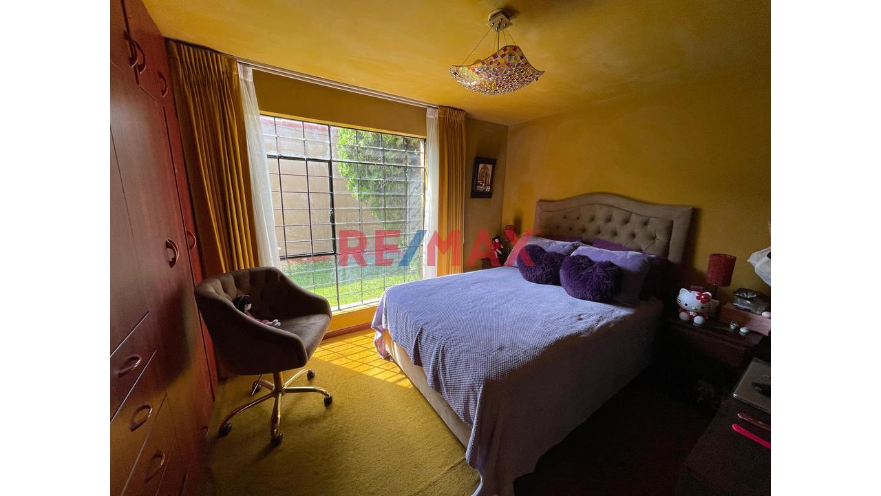 ¡Amplia Casa En Esquina En Venta En San Miguel! - 16